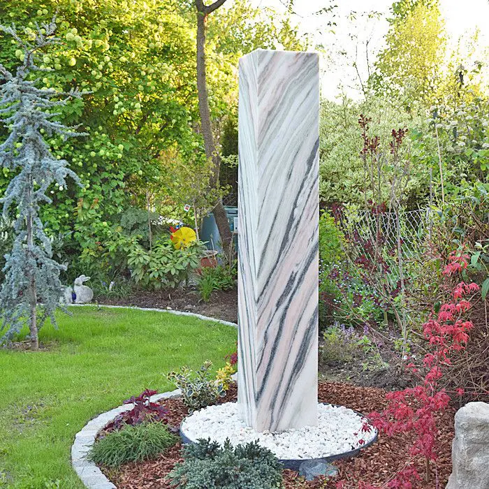 Fontaine de jardin design Meneurs