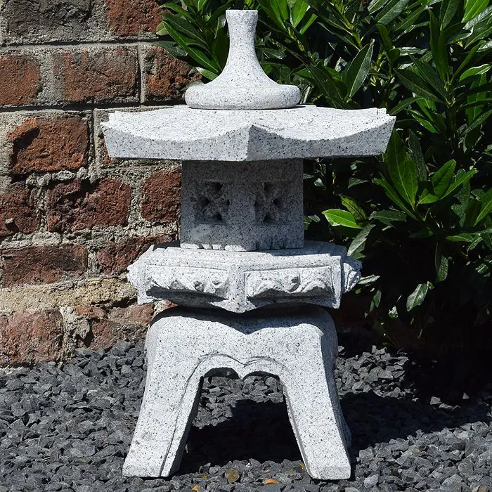 Lanterne en granit Rokkuku Yukimi