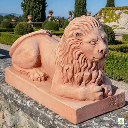 Terracotta Statue "Leone"