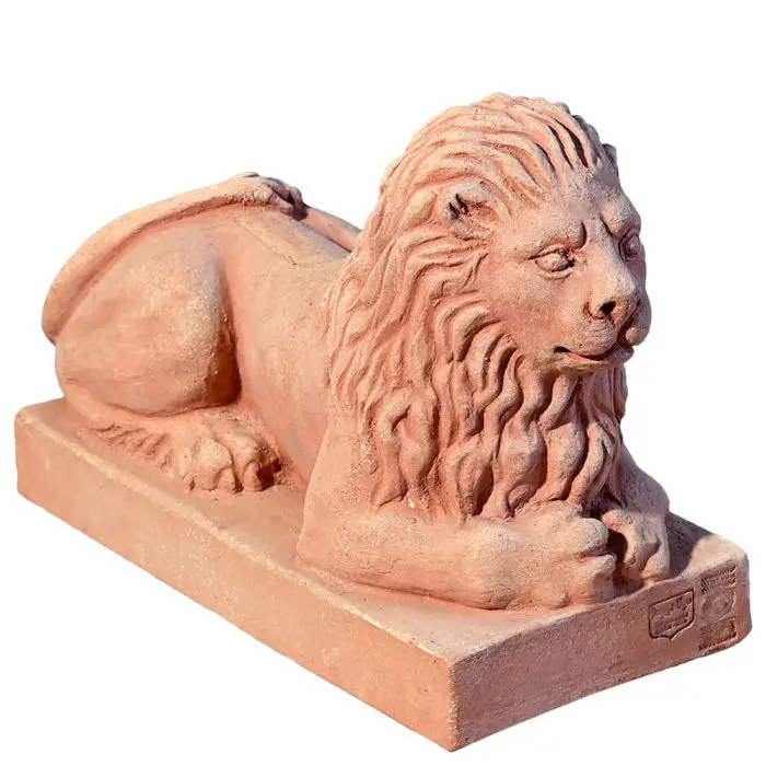 Terracotta Statue "Leone"