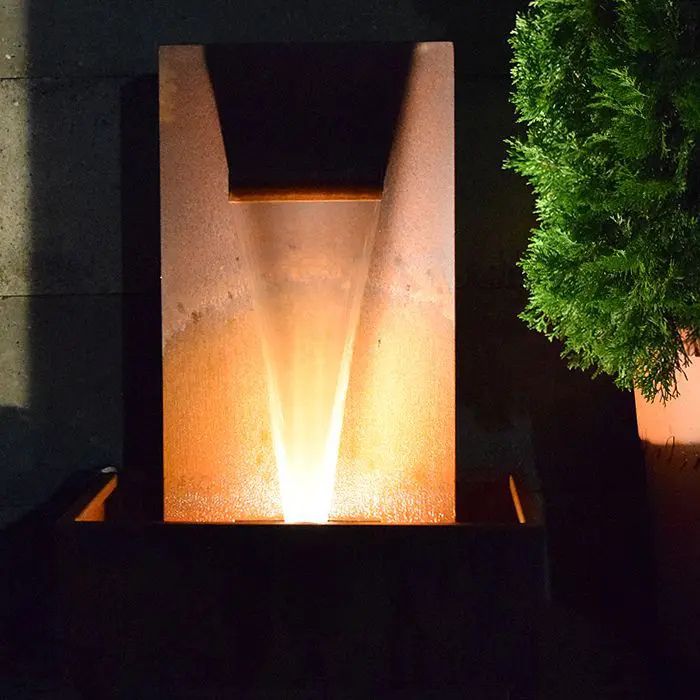 Cortenstahl Outdoor Wasserfall