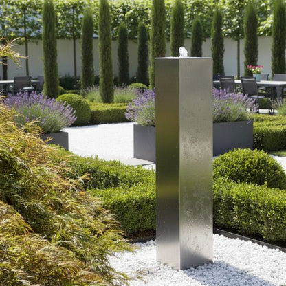 Edelstahl Säule als Gartenbrunnen