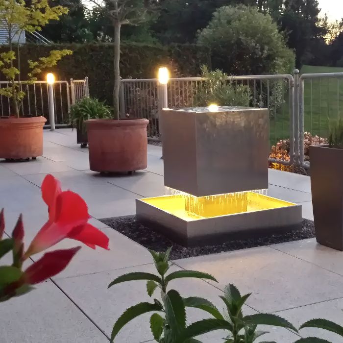 Edelstahl Terrassenbrunnen Cubus