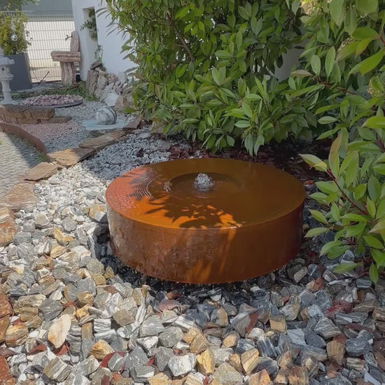 Cortenstahl Gartenbrunnen in Scheibenform, Video