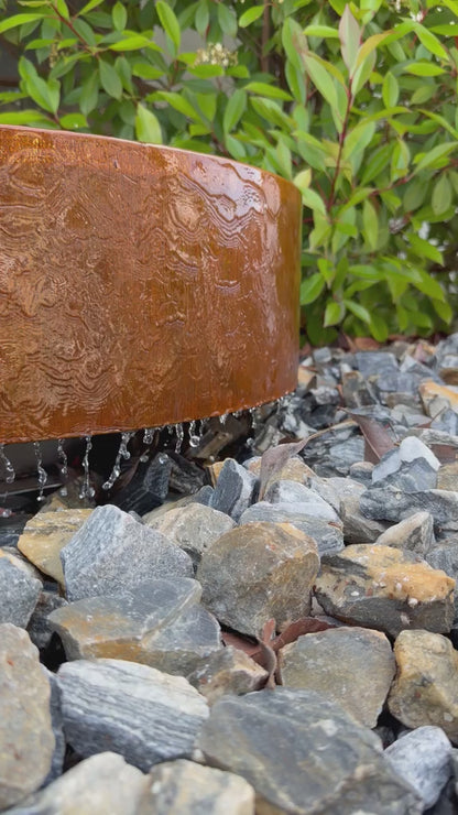 Cortenstahl Gartenbrunnen in Scheibenform, Video