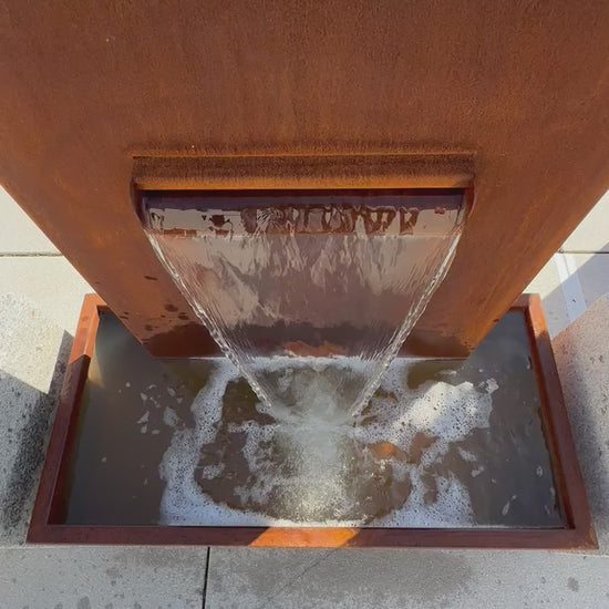 Cortenstahl Wasserfall für Terrasse