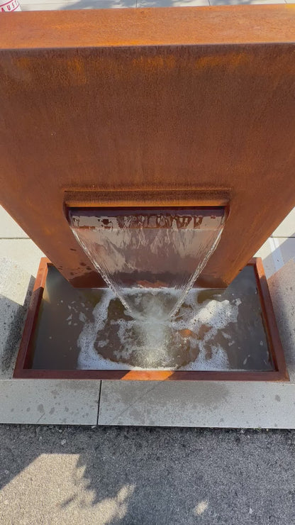 Cortenstahl Wasserfall für Terrasse