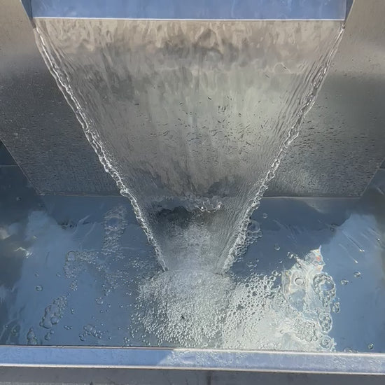 Wasserfall Edelstahl modern für Terrasse, Video Modell 2